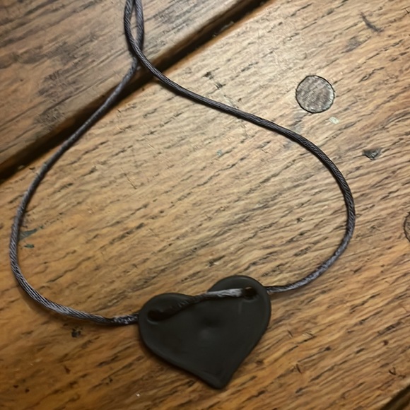 Vintage GOTH/Victorian style heart pendant - Picture 3 of 5